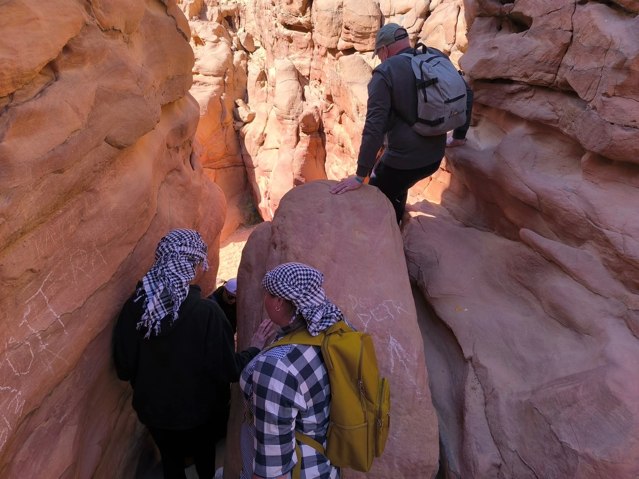 Salama Canyon & Jeep Safari from Sharm El Sheikh: Dahab 6-in-1 Tour